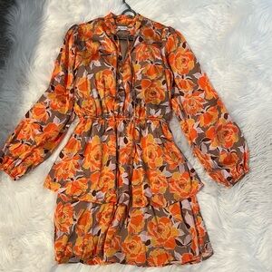 NEW! Beautiful silky feeling dress. Knee length lined floral print dress